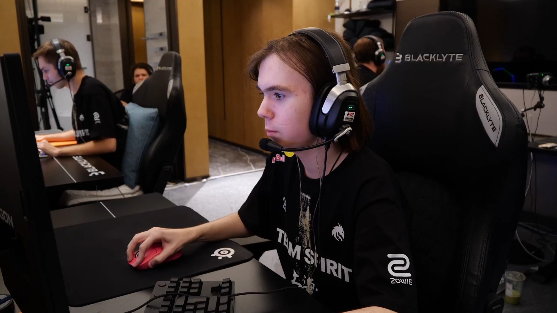 引发网友热 引发网友热