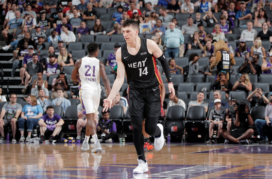 色精神的融 色精神的融